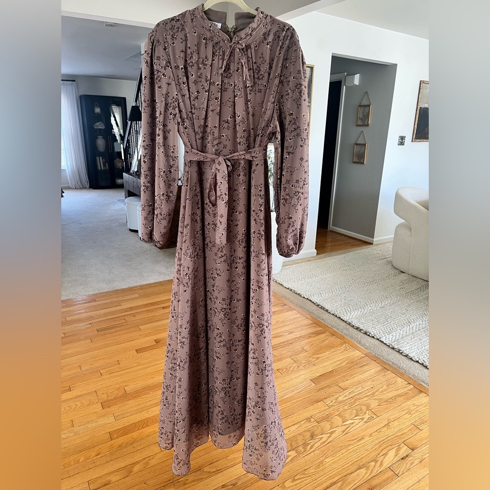 Brown dress